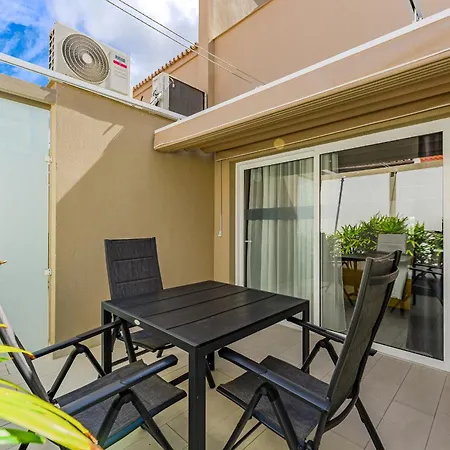 Gj Adults Only Americas Apartment