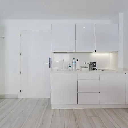 Gj Adults Only Americas Apartment